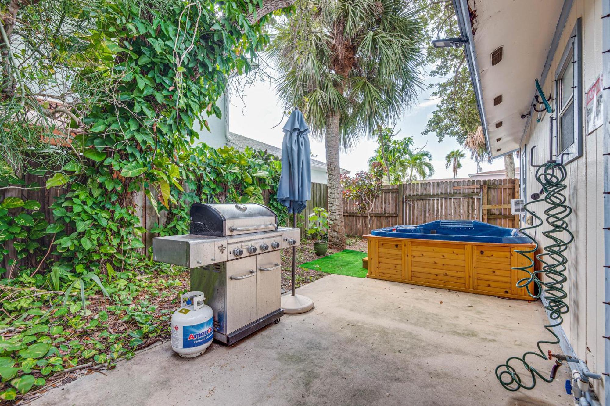 Cape Canaveral Cottage With Hot Tub Walk To Beach מראה חיצוני תמונה